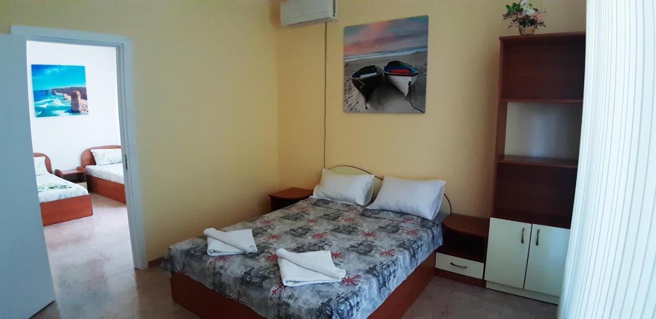 Laguna Guest house 2*