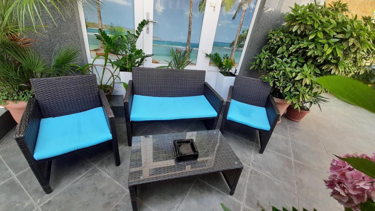 Laguna Guest house 2*