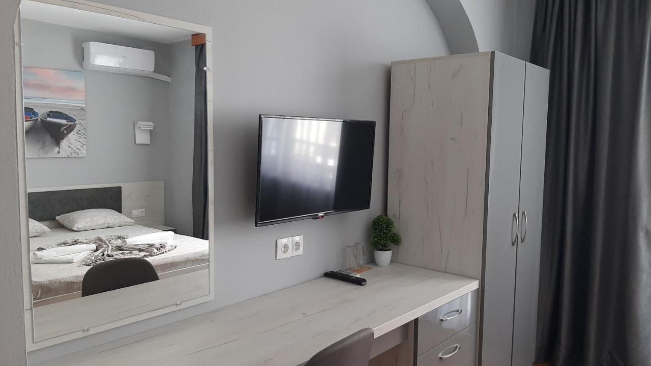 Laguna Guest house 2*