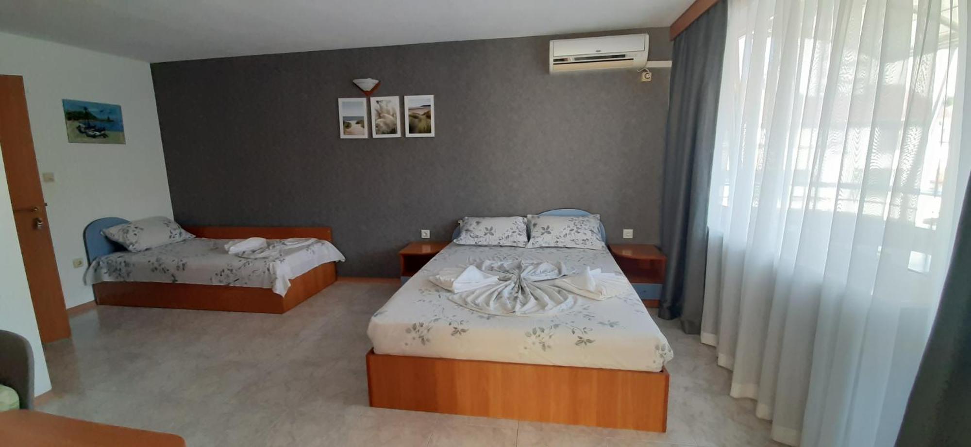 Laguna Guest house 2*