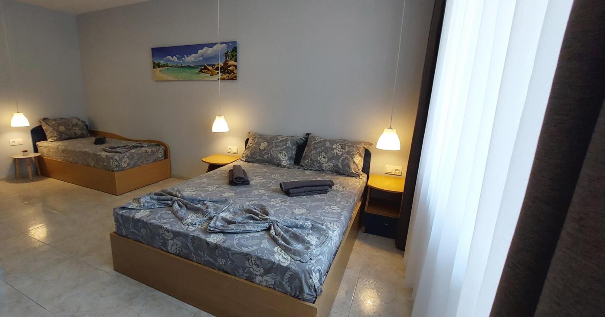 Laguna Guest house 2*